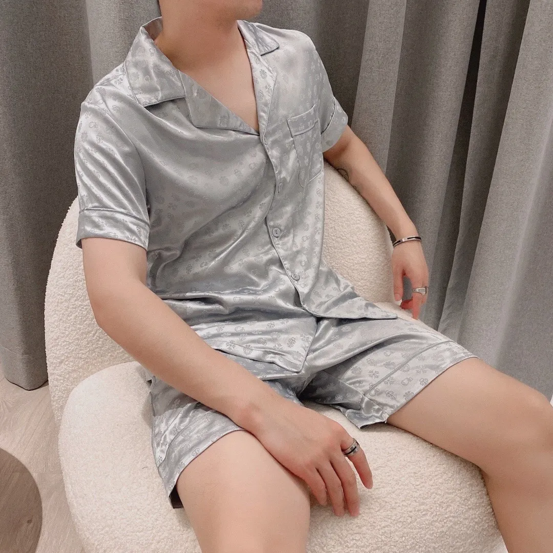 🅿️340 Croxin Home Clothes High-end Korean silk fabric is skin-friendly, soft and comfortable. Same style for men and women. Women's size: XS～M, men's size: M～XXXL